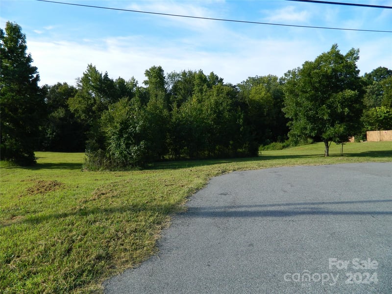 520 Lawrence Gray Rd, Charlotte, NC 28262