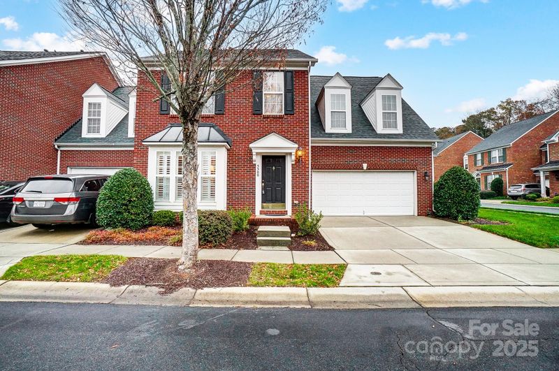 5300 Berkeley Pines Ln, Charlotte, NC 28277
