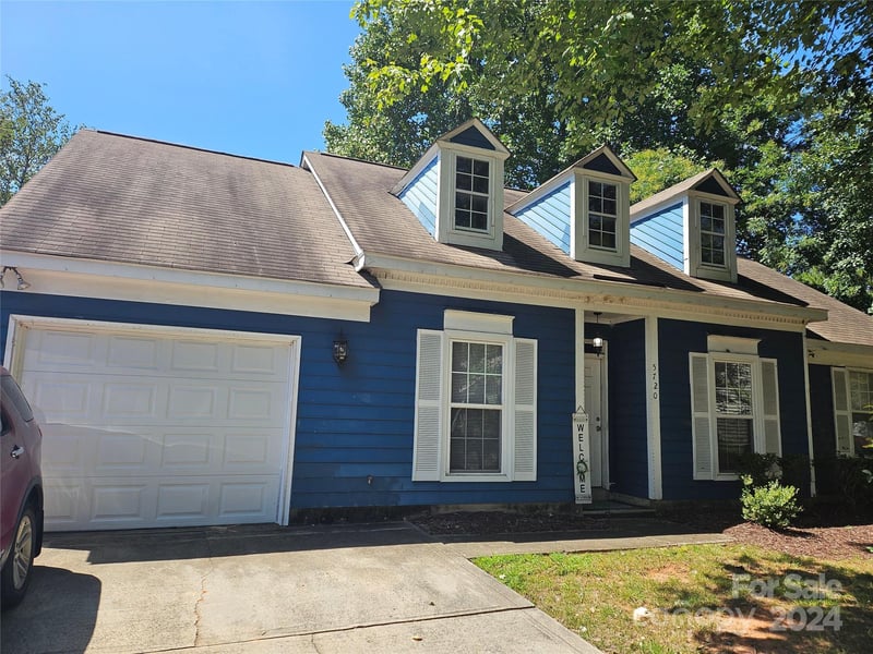 5720 Ebley Ln, Charlotte, NC 28227