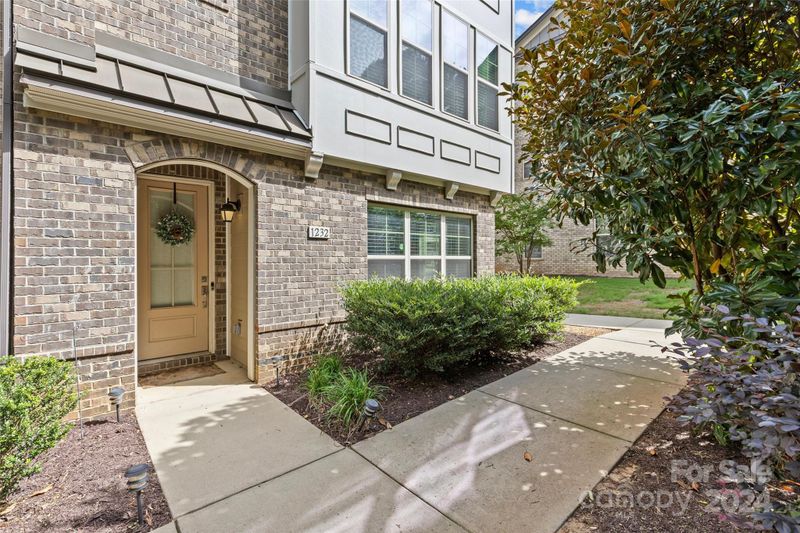 1232 Madison Towns Ln, Charlotte, NC 28209