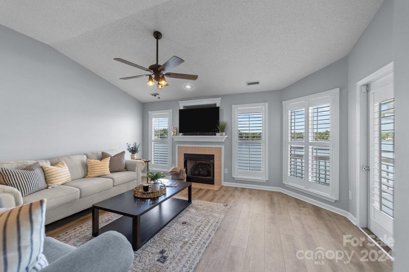 1233 Torrence Cir, Davidson, NC 28036