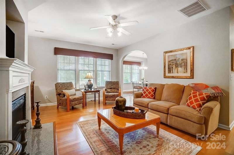 544 Pine Links Dr, Tega Cay, SC 29708