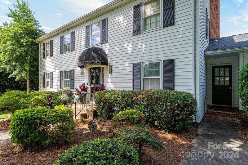 12 36th Ave NW, Hickory, NC 28601