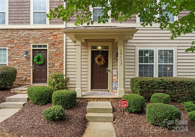 19113 Chandlers Landing Dr, Cornelius, NC 28031