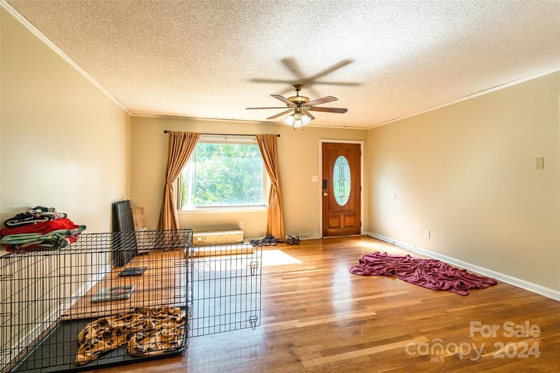 134 Maplewood Ln, Alexis, NC 28006