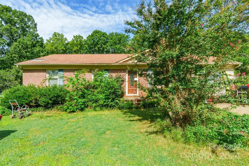 134 Maplewood Ln, Alexis, NC 28006