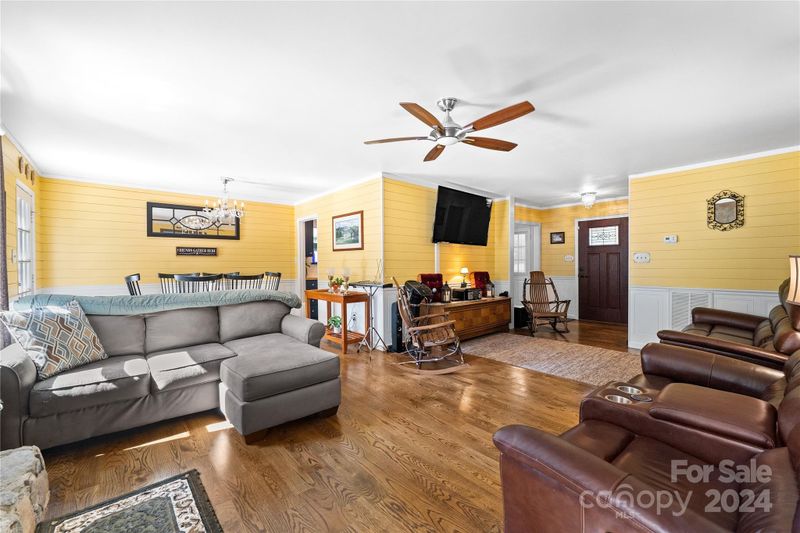 6601 Flat Rock Dr, Charlotte, NC 28214