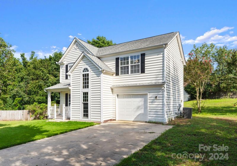 8209 Springhead Ln, Charlotte, NC 28215