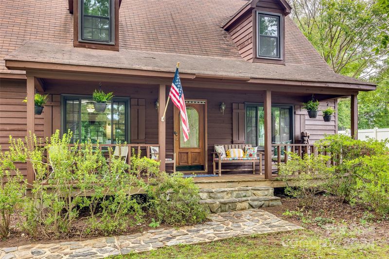 136 Webbed Foot Rd, Mooresville, NC 28117