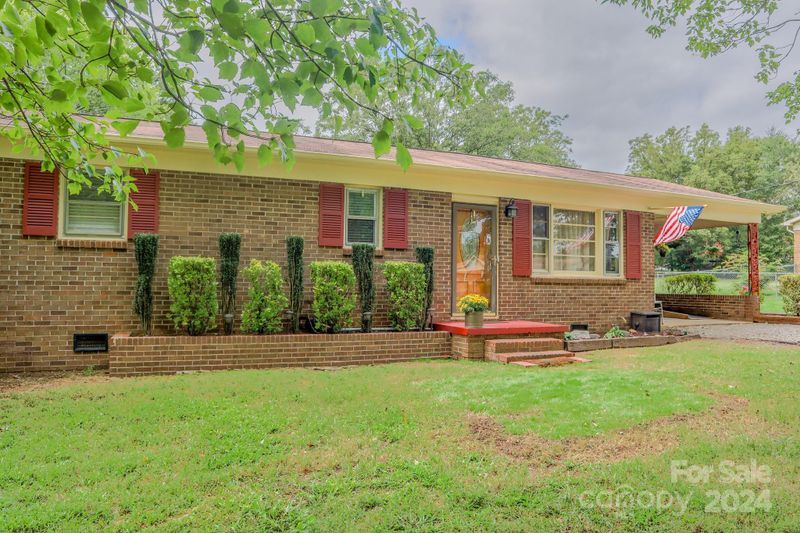 1905 26th St NE, Hickory, NC 28601