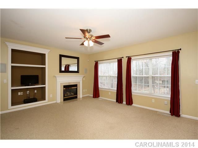 8405 Bampton Dr, Concord, NC 28027