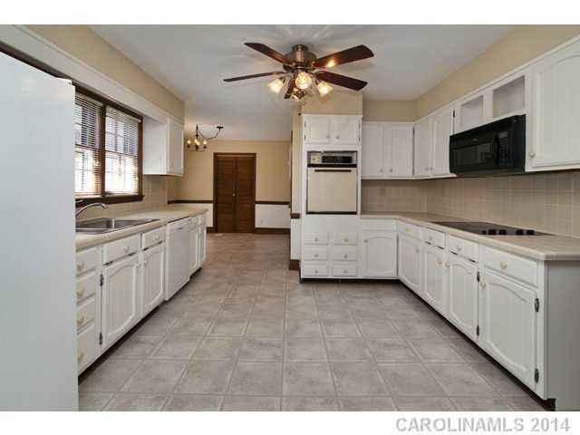 6108 Corkstone Dr, Mint Hill, NC 28227
