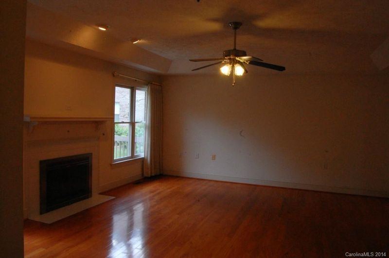 2700 Willis Dr, Harrisburg, NC 28075