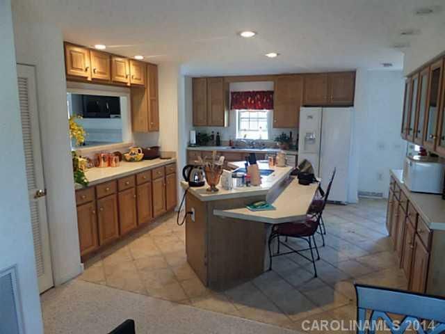 481 Sunnybrook Ln, Lancaster, SC 29720