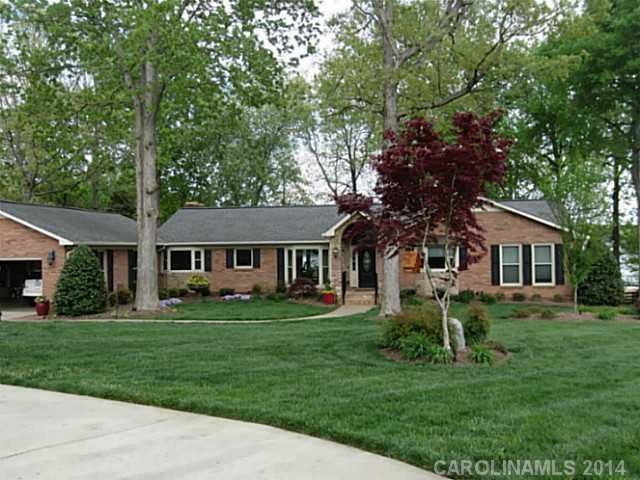 421 Canvasback Rd, Mooresville, NC 28117