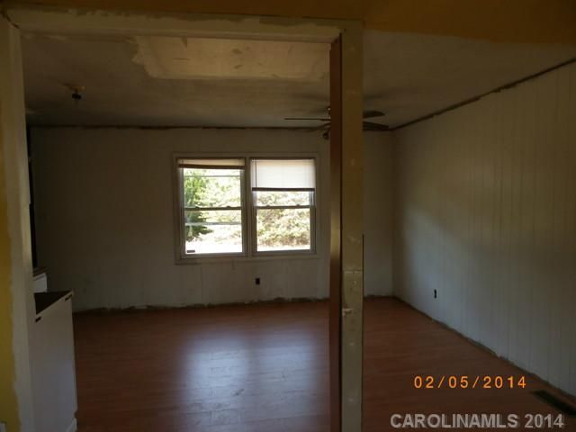 107 Queensgate Rd, Clover, SC 29710