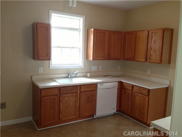 8926 First Run Ct, Charlotte, NC 28215