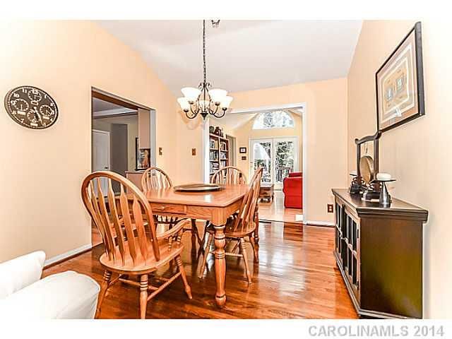 232 Manning Dr, Charlotte, NC 28209