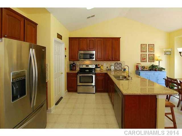 6522 Black Oasis Cir, Fort Mill, SC 29708