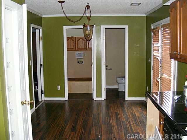 6519 Mounting Rock Rd, Charlotte, NC 28217