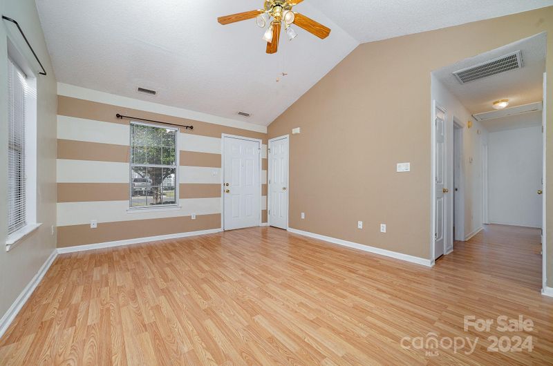 4641 Falcon Chase Dr, Concord, NC 28027