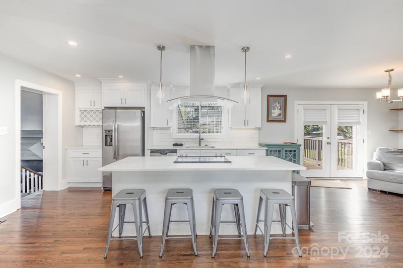 4301 Acorn St, Charlotte, NC 28205