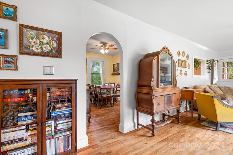 233 Alexis Lucia Rd, Alexis, NC 28006