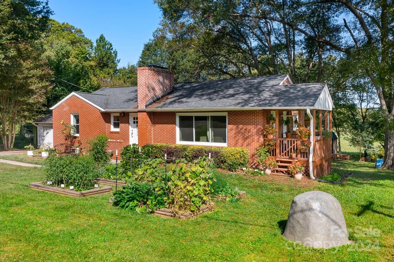 233 Alexis Lucia Rd, Alexis, NC 28006