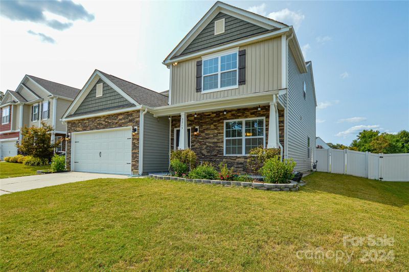 2215 Apple Glen Ln, Charlotte, NC 28269