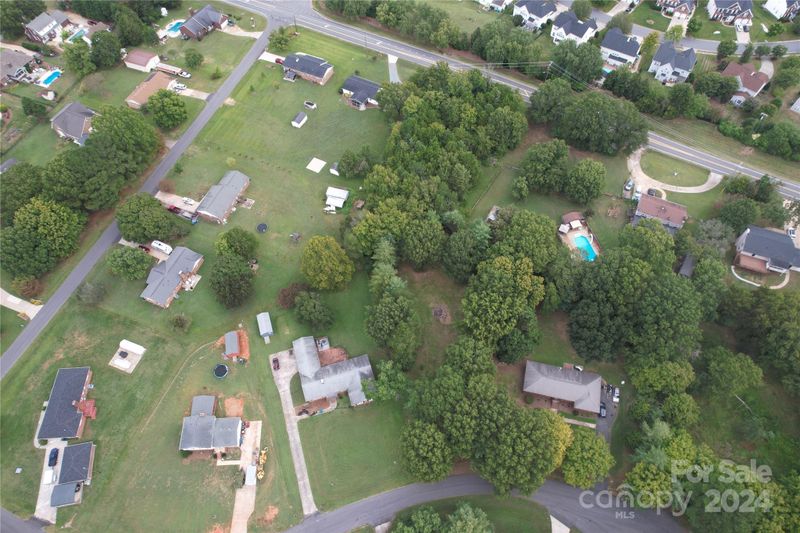 2115 Stallings Rd, Harrisburg, NC 28075