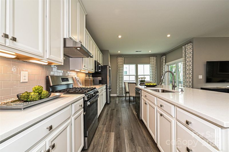 144 Hudson Point Dr, Troutman, NC 28166