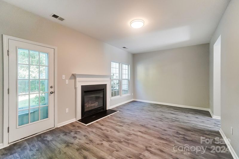 1091 Cramerton Village Dr #E, Cramerton, NC 28032