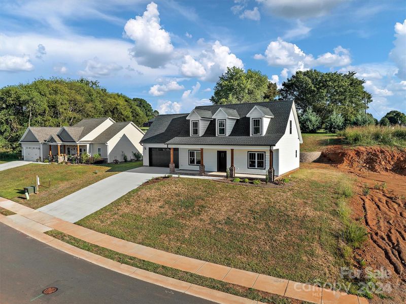 4953 Southview Dr, Hickory, NC 28602