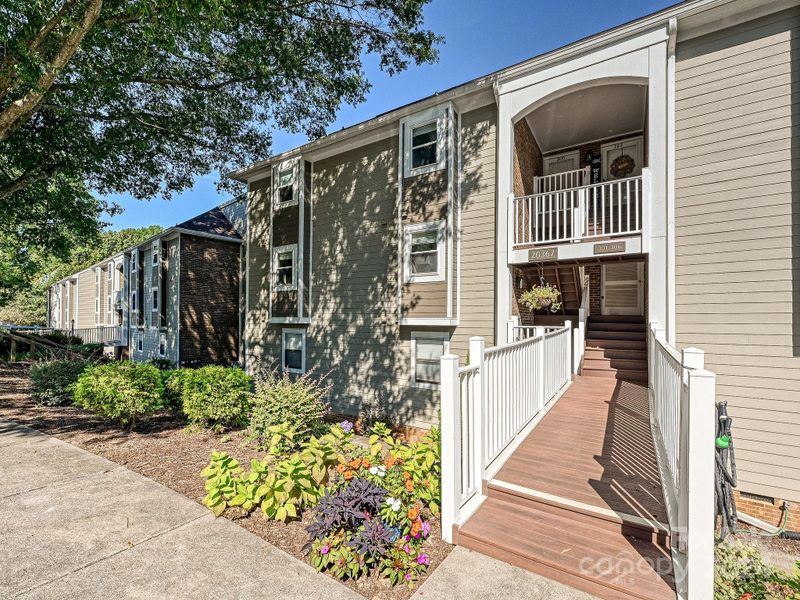 20367 Harborgate Ct #301, Cornelius, NC 28031