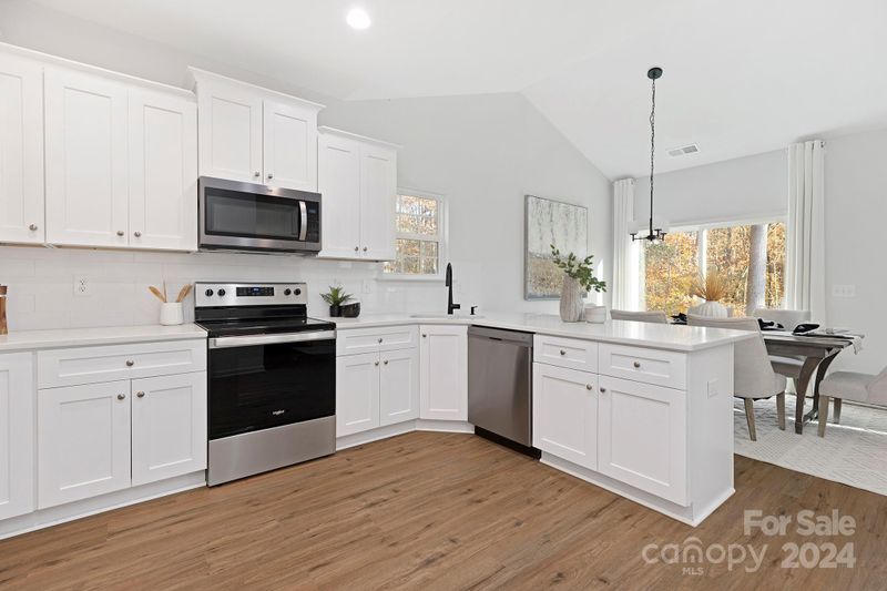 5224 Carden Dr, Charlotte, NC 28227