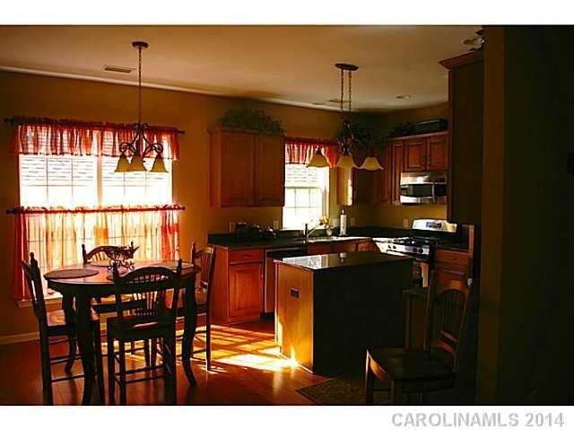 2143 Ashley River Rd, Waxhaw, NC 28173