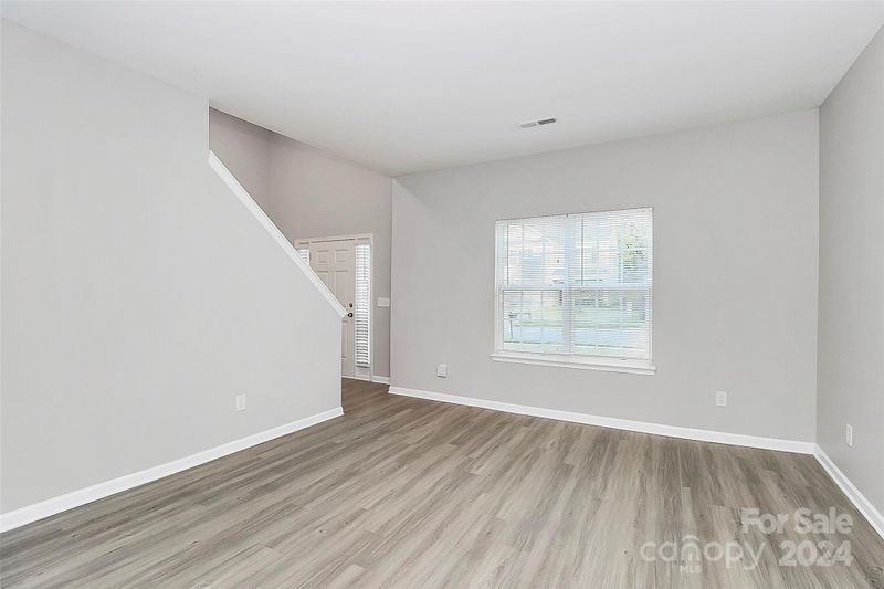 8708 Berrybrook Ln, Charlotte, NC 28269