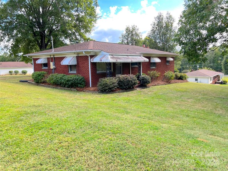 937 Page St, Mount Pleasant, NC 28124