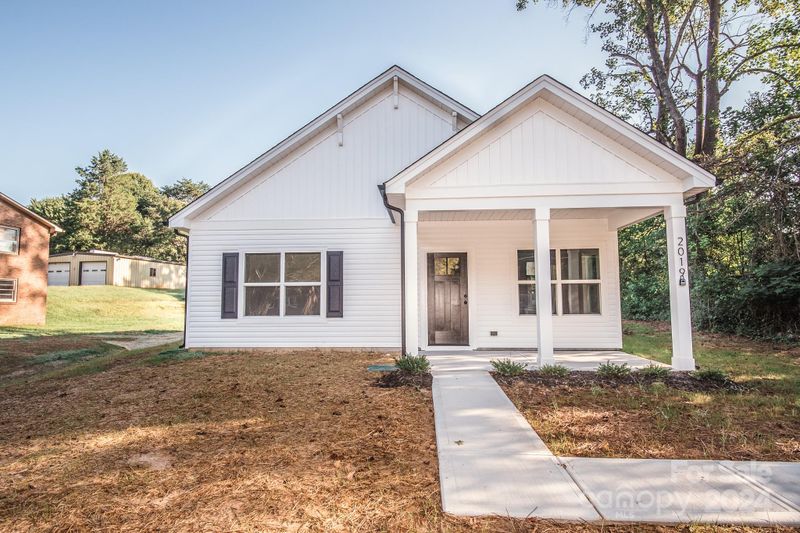 2019 Hazelwood Dr, Statesville, NC 28625