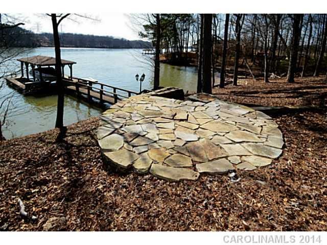 3301 Lake Pointe Dr, Belmont, NC 28012