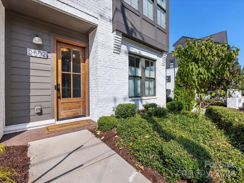 2502 Runnymede Ln, Charlotte, NC 28209