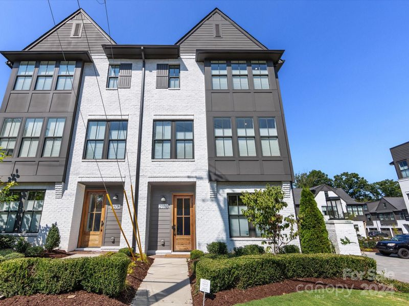 2502 Runnymede Ln, Charlotte, NC 28209
