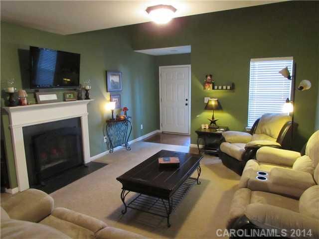 208 Nellie Yale Pl, Kannapolis, NC 28083
