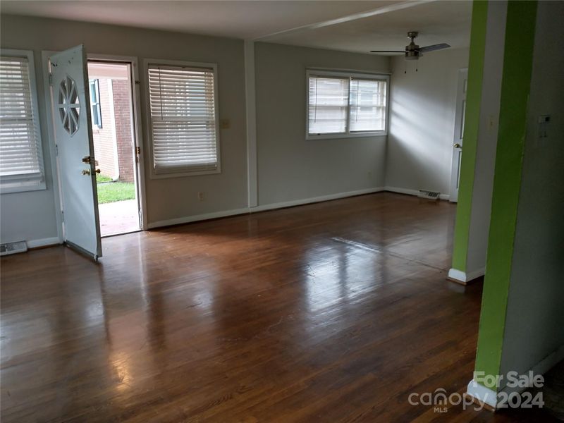 2106 Russell Ave, Charlotte, NC 28216