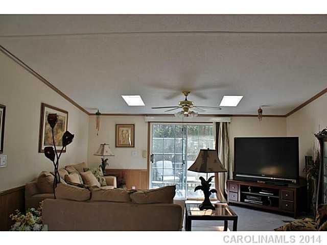 1046 Sentinal Oak Dr, Clover, SC 29710