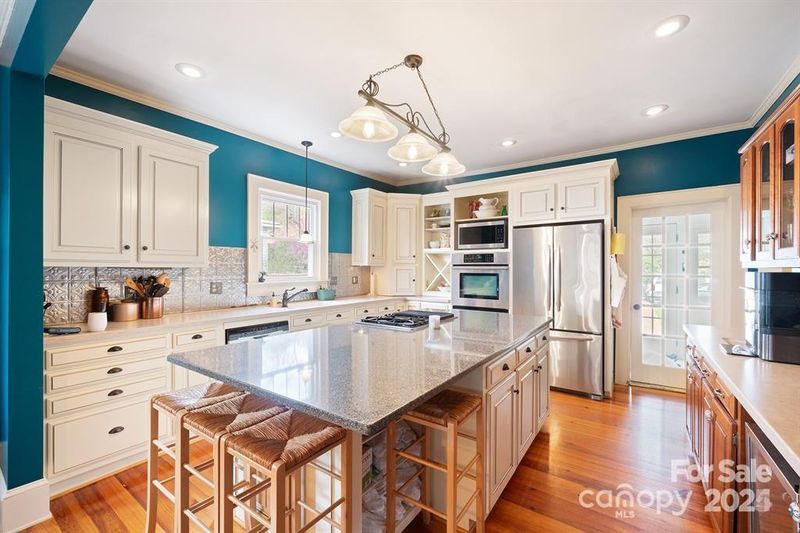 515 S Academy St, Lincolnton, NC 28092