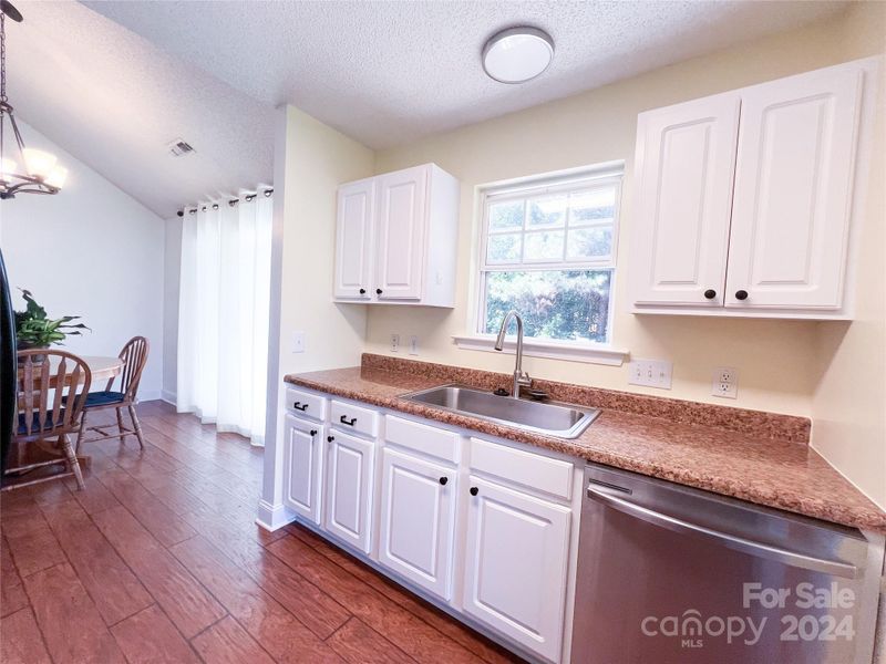 128 Gilcrest Ln, Troutman, NC 28166