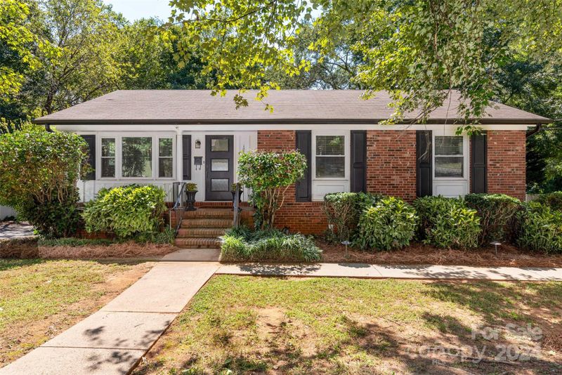 1700 Starbrook Dr, Charlotte, NC 28210