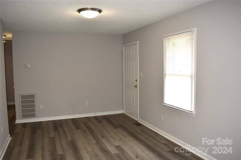713 N Avon St, Gastonia, NC 28054