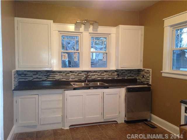 549 SW 5th St, Hickory, NC 28602
